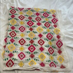 Duppatta stole white with multi color.